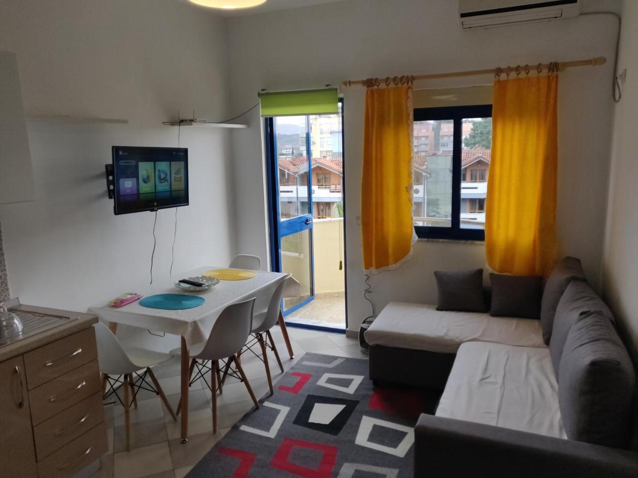 Lovely Apartment โกเลม ภายนอก รูปภาพ